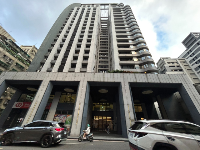 台北晶麒高樓景觀,台北市萬華區康定路