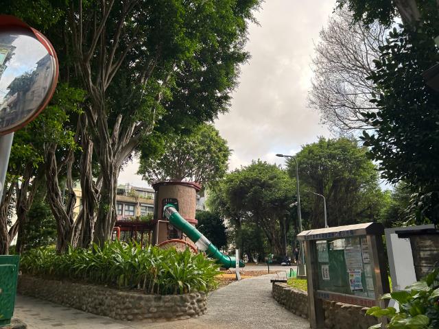 台北晶麒高樓景觀,台北市萬華區康定路