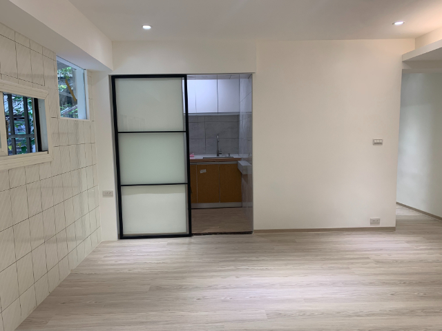 機場捷運華廈美裝,台北市松山區民族東路