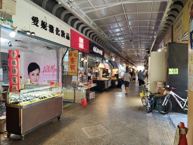 晴光市場人潮金店,台北市中山區雙城街