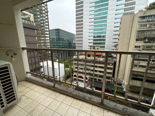 芝麻大廈,台北市松山區復興北路
