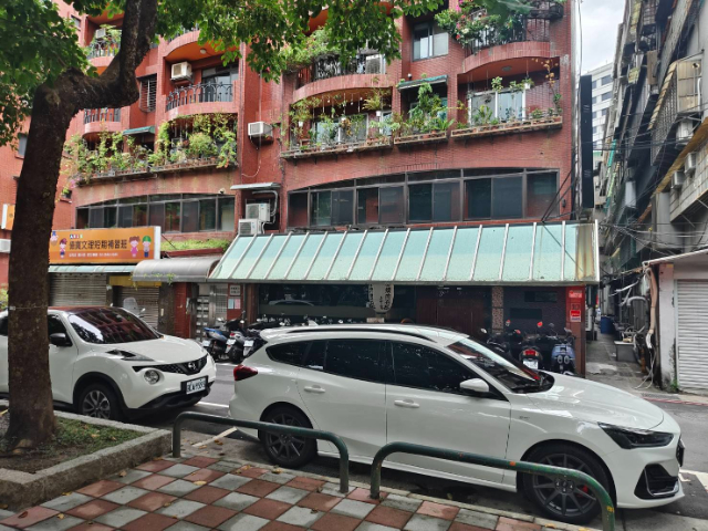 慶城公園一樓金店面,台北市松山區南京東路三段