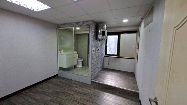 中山國小捷運住辦大廈(二),台北市中山區林森北路