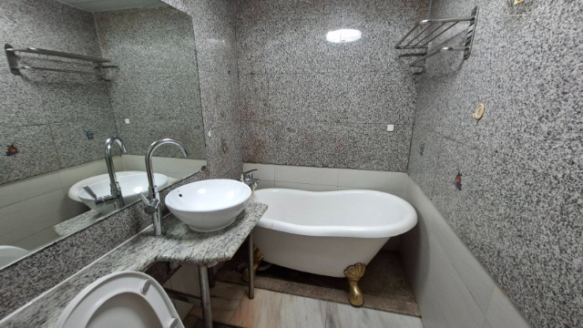 國館大巨蛋靜巷邊間華廈,台北市松山區光復南路