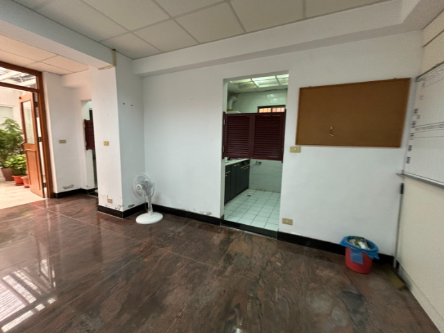 明德捷運店辦一樓,台北市北投區懷德街