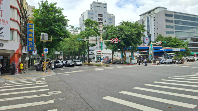 台北大小巨蛋商圈金店面,台北市松山區光復北路